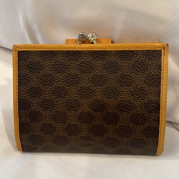 Celine Compact Kiss-Lock  Wallet light Cognac edging with Brown. 4 1/2”x 3 1/2” - Picture 3 of 15